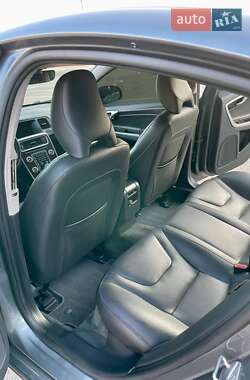 Седан Volvo S60 2016 в 