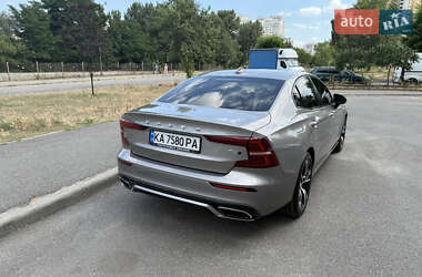 Седан Volvo S60 2020 в 