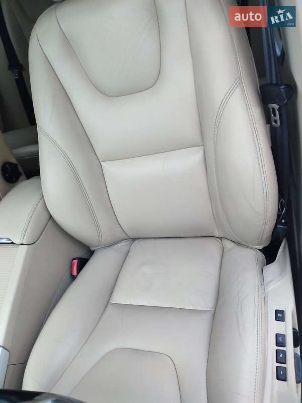 Седан Volvo S60 2015 в Ровно фото 9 Седан Volvo S60 2015 в Ровно