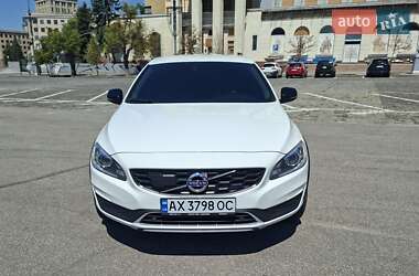 Седан Volvo S60 2017 в 