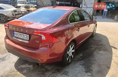 Седан Volvo S60 2011 в 