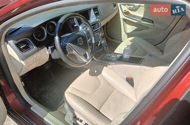 Седан Volvo S60 2011 в 