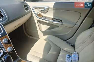 Седан Volvo S60 2011 в 