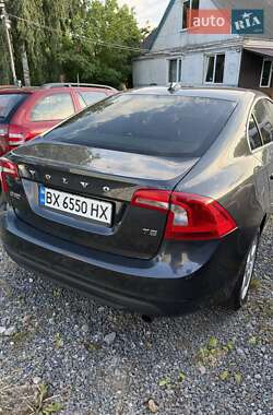 Седан Volvo S60 2011 в Староконстантинове