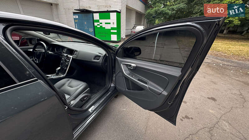 Седан Volvo S60 2014 в Києві