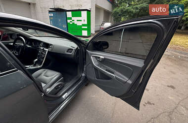 Седан Volvo S60 2014 в 