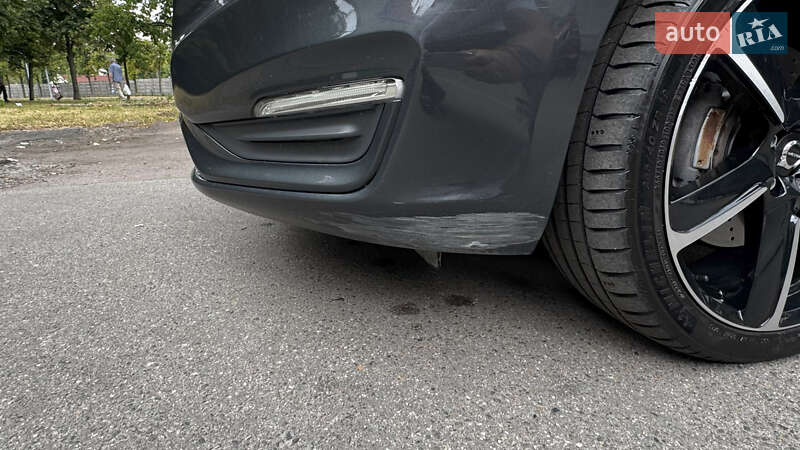 Седан Volvo S60 2014 в Києві