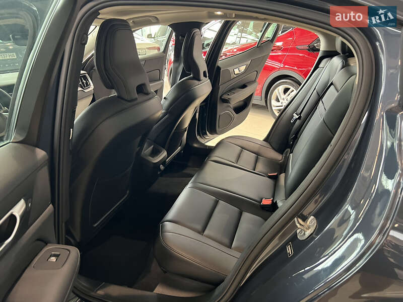 Седан Volvo S60 2024 в Одессе фото 14 Седан Volvo S60 2024 в Одессе
