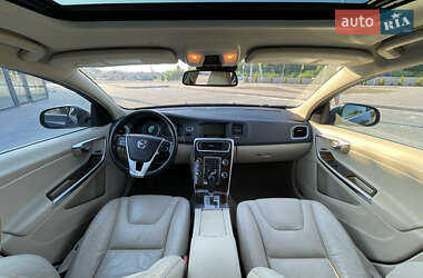 Седан Volvo S60 2011 в 