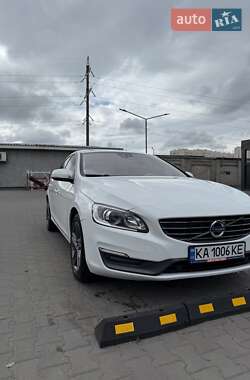 Седан Volvo S60 2014 в 