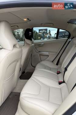 Седан Volvo S60 2014 в 
