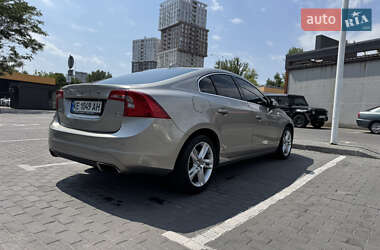 Седан Volvo S60 2014 в 