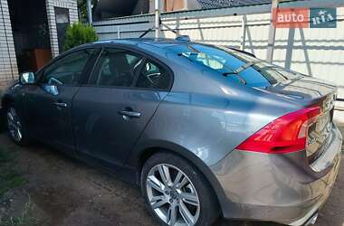 Седан Volvo S60 2017 в 