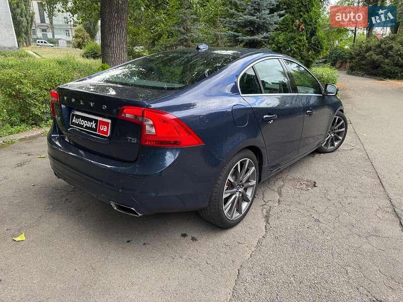 Седан Volvo S60 2014 в Киеве