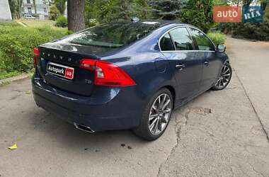 Седан Volvo S60 2014 в 