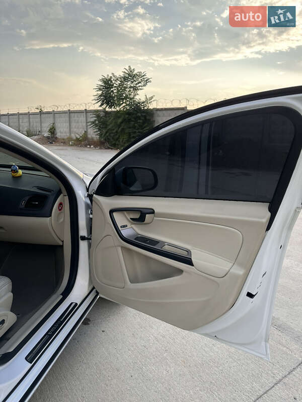 Седан Volvo S60 2012 в Одессе