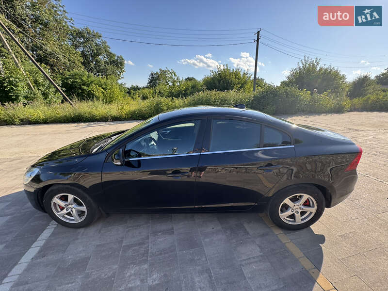 Седан Volvo S60 2012 в Сокирянах