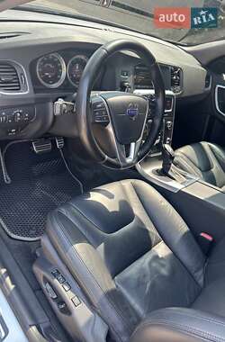 Седан Volvo S60 2013 в 