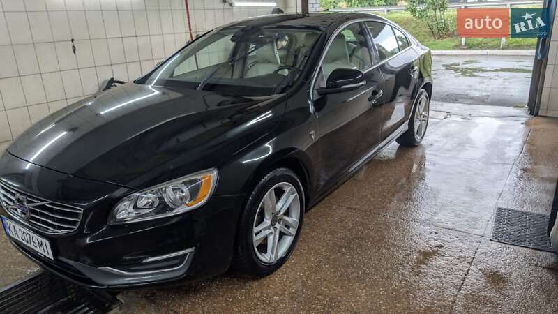 Седан Volvo S60 2014 в Киеве