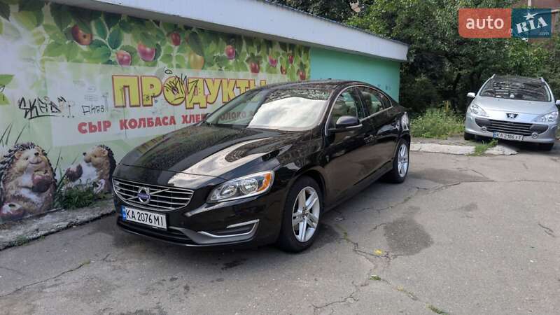 Седан Volvo S60 2014 в Киеве