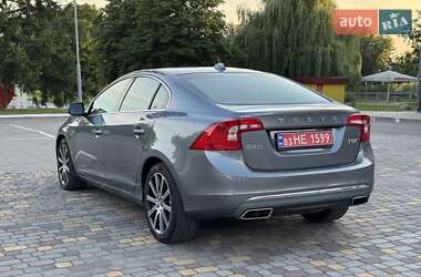 Седан Volvo S60 2017 в 