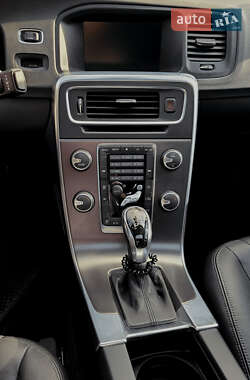 Седан Volvo S60 2014 в 