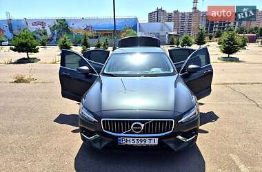 Седан Volvo S60 2020 в 