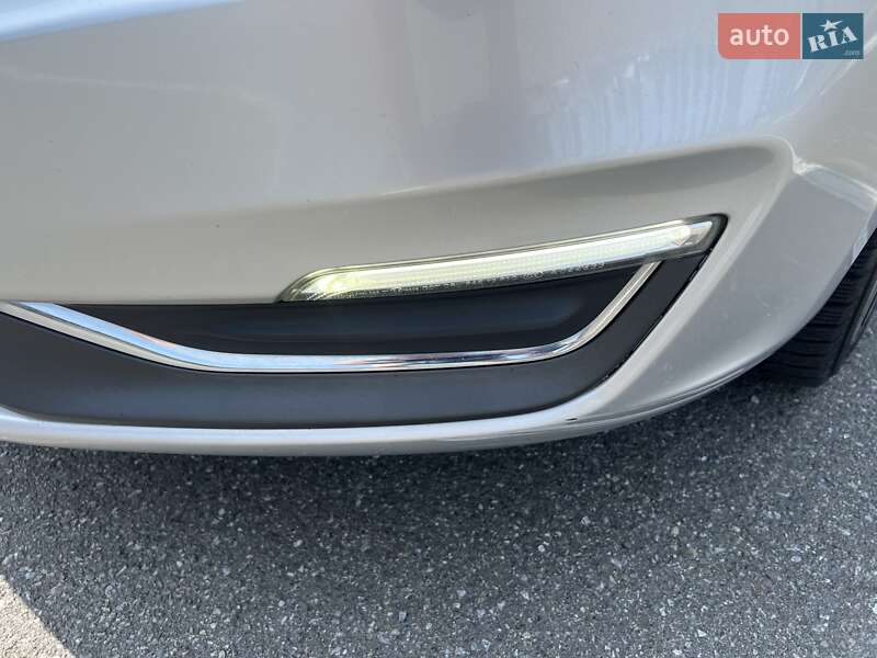 Седан Volvo S60 2014 в Киеве