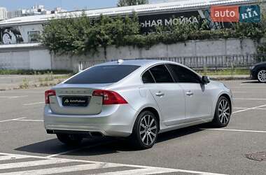 Седан Volvo S60 2014 в 