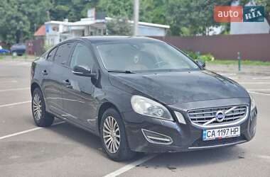 Седан Volvo S60 2012 в 
