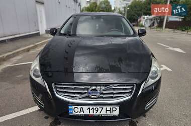 Седан Volvo S60 2012 в 