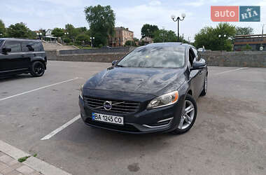 Седан Volvo S60 2013 в 
