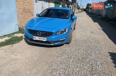 Седан Volvo S60 2013 в 