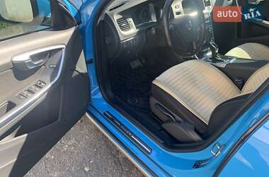 Седан Volvo S60 2013 в 