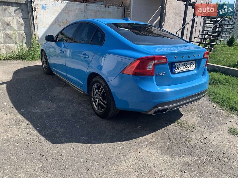 Седан Volvo S60 2013 в Кропивницком