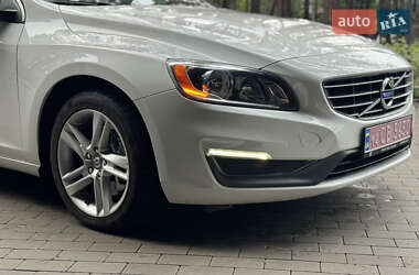 Седан Volvo S60 2013 в 