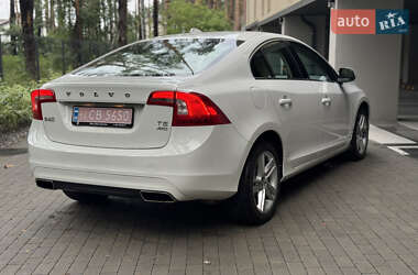 Седан Volvo S60 2013 в 
