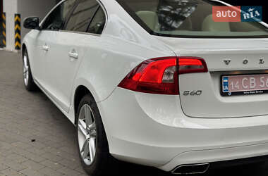 Седан Volvo S60 2013 в 