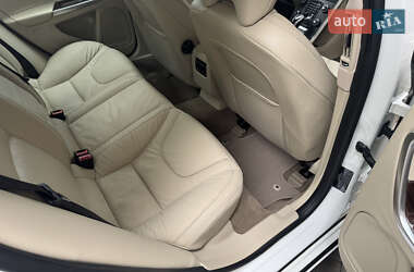 Седан Volvo S60 2013 в 
