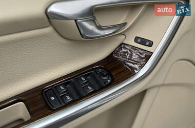 Седан Volvo S60 2013 в 