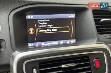 Седан Volvo S60 2013 в 