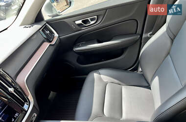 Седан Volvo S60 2020 в 
