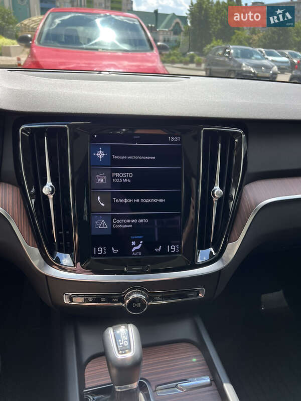 Седан Volvo S60 2020 в Киеве