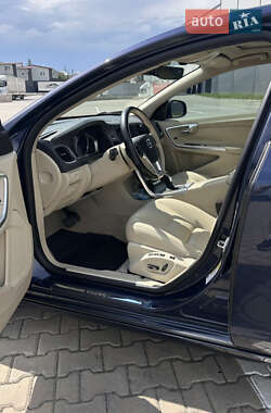 Седан Volvo S60 2014 в 