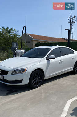 Седан Volvo S60 2015 в Измаиле