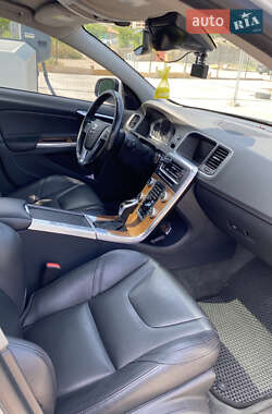 Седан Volvo S60 2015 в 
