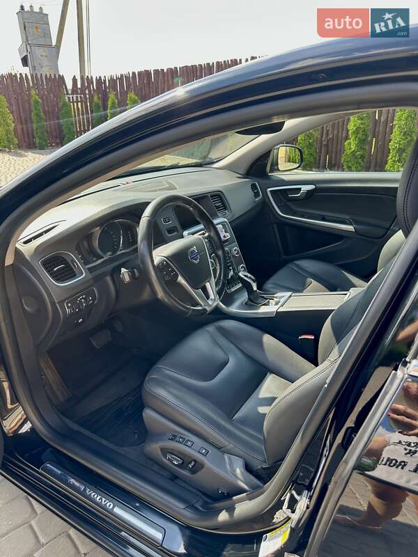 Седан Volvo S60 2014 в Тернополе