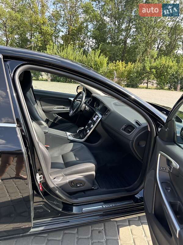 Седан Volvo S60 2014 в Тернополе