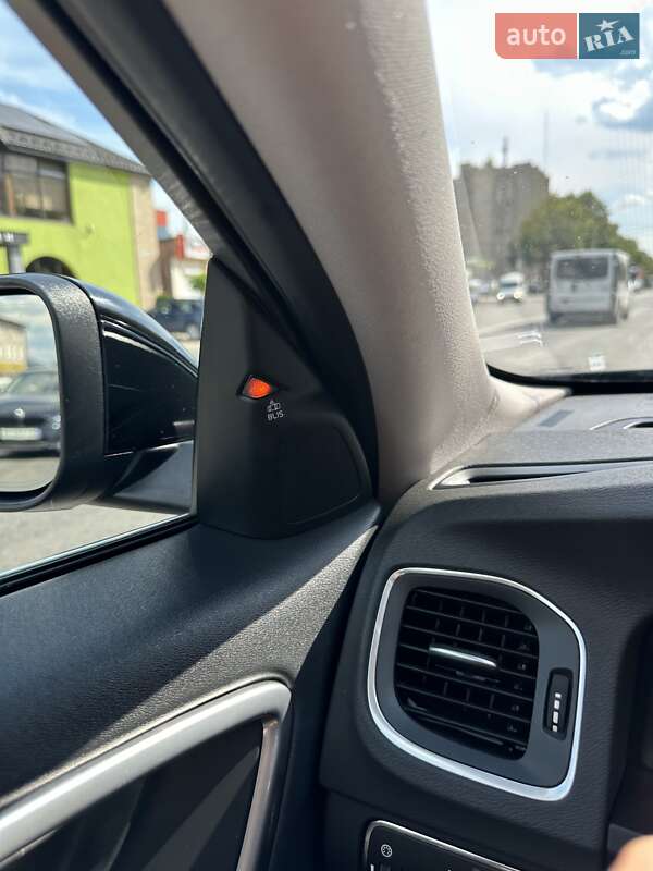 Седан Volvo S60 2014 в Тернополе
