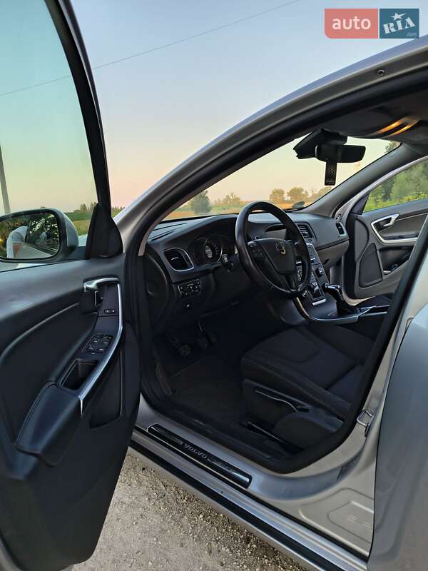 Седан Volvo S60 2016 в Радивилове